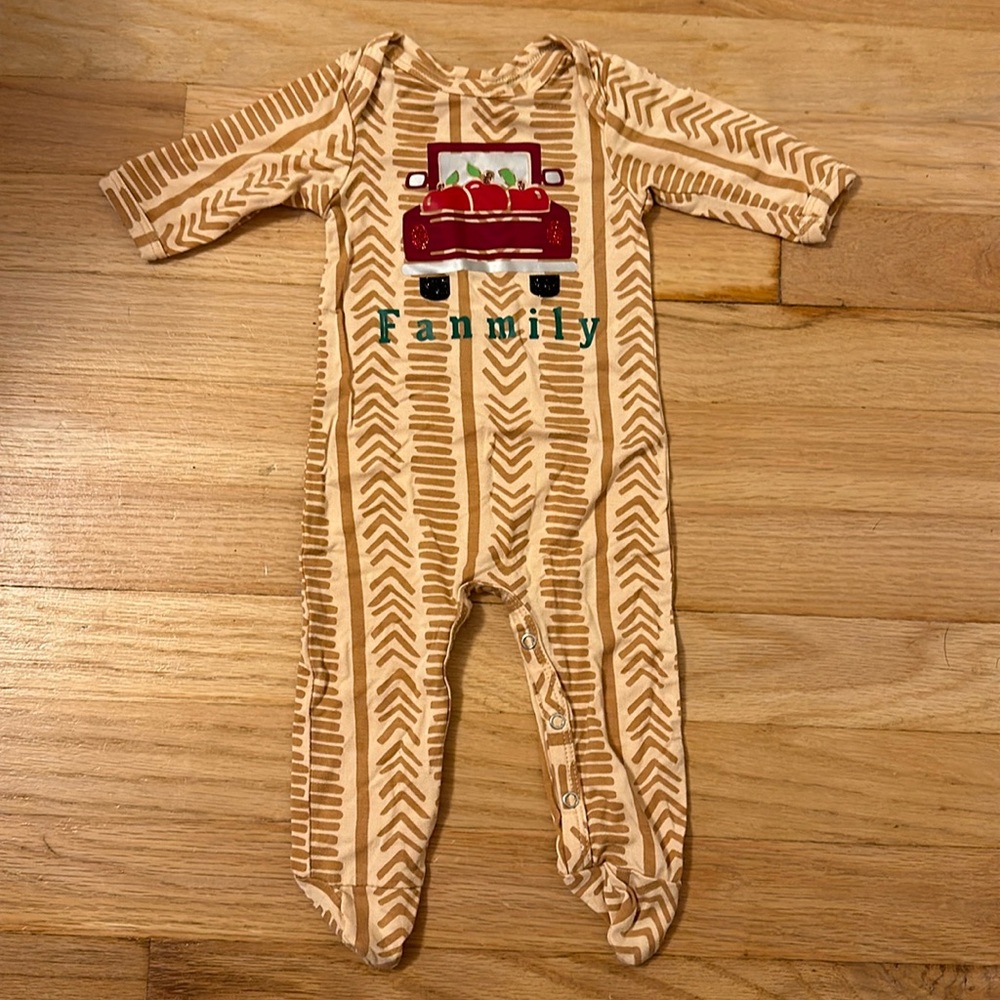 Kate Quinn bamboo collection fanmily onesie size newborn